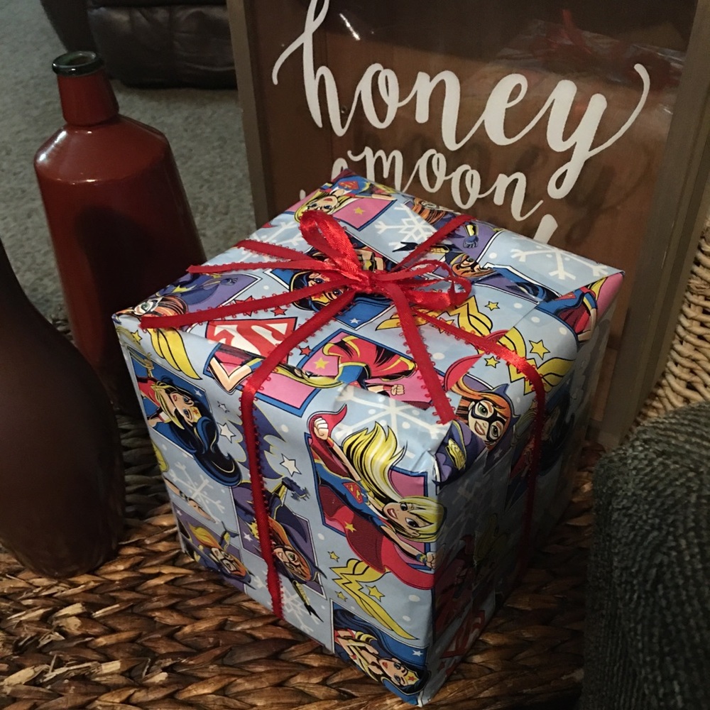 Mystery Box π¦ - Picture 2 of 2